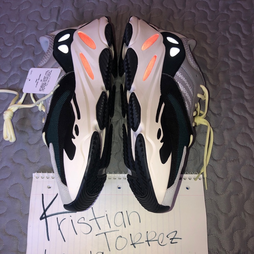 Adidas yeezy wave runner 700 - Picture 1 of 4